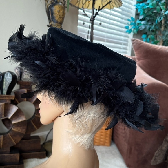 Vintage Lord & Taylor Black Velvet Kentucky Derby Wide Brim Feathers Dress Hat main image 12